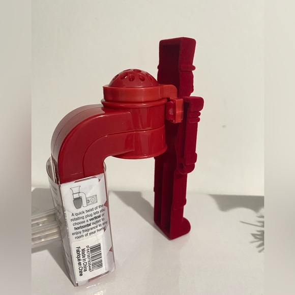 Christmas Wallflowers Fragrance plug RED VELVET NUTCRACKER. - Picture 8 of 9